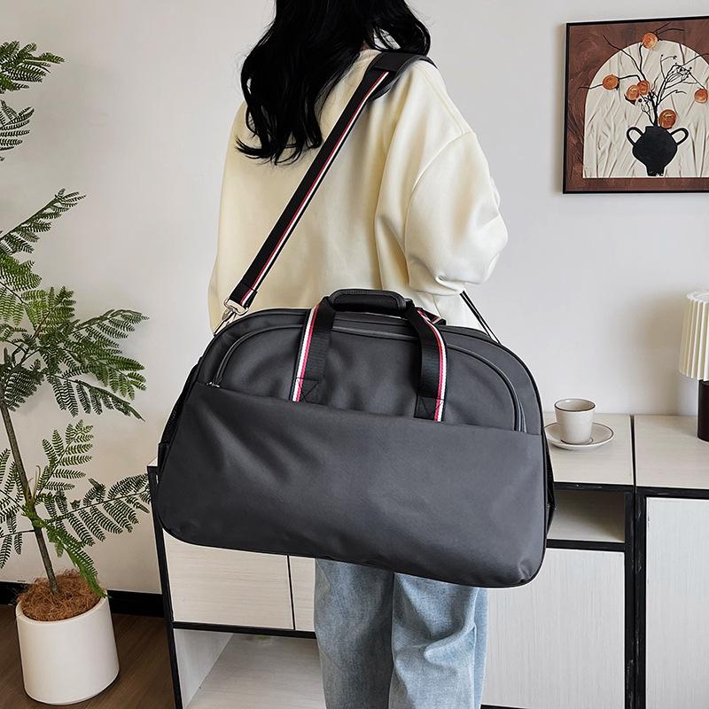 Casual Simple Design Large Capacity Portable Travel Bag Fashionable Trendy Large Capacity Storage Bag