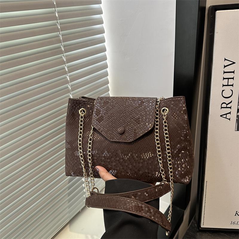 Premium Sense Large Capacity Bag Women 2025 New Fashion Versatile Chain Shoulder Bag Commute To Work Tote Bag