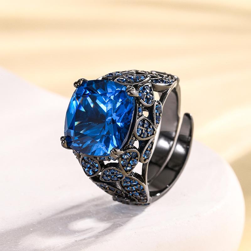 Jewelry Copper Bottom Gold-Plated Simulation Corundum Fat Square Black Gold Personalized Ring 12 * 12