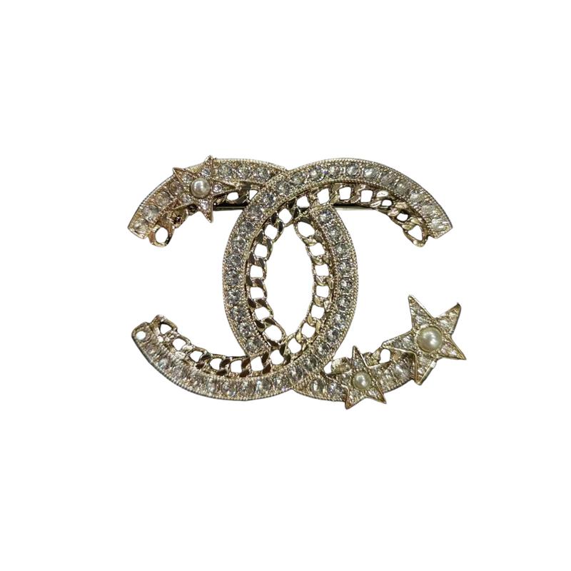 

CHANEL [24P New Product] Star Accessories Classic Logo Brooch Women s Gold золотий