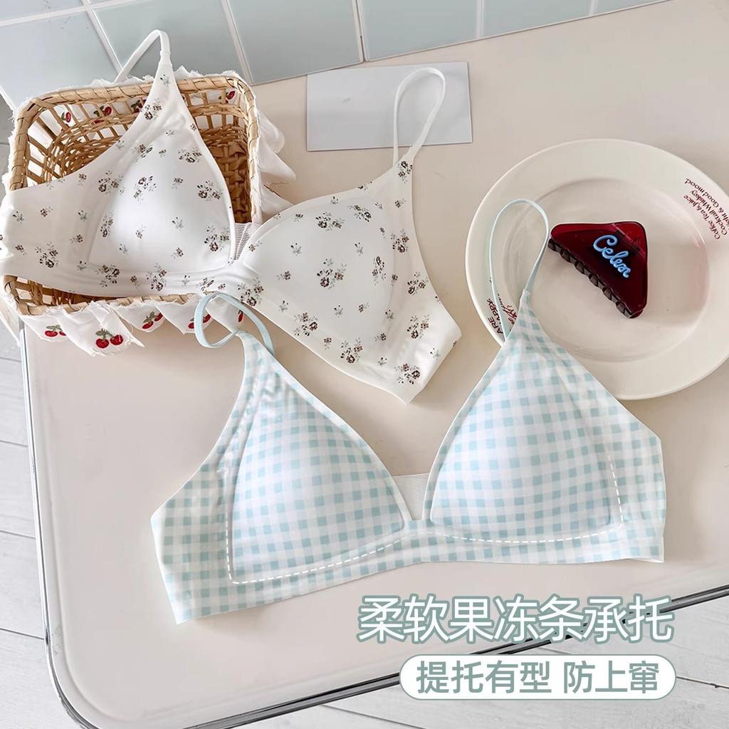 French underwear women's deep v-neck sweet thin shoulder strap thin thin thin jelly soft support without steel ring triangle cup bra