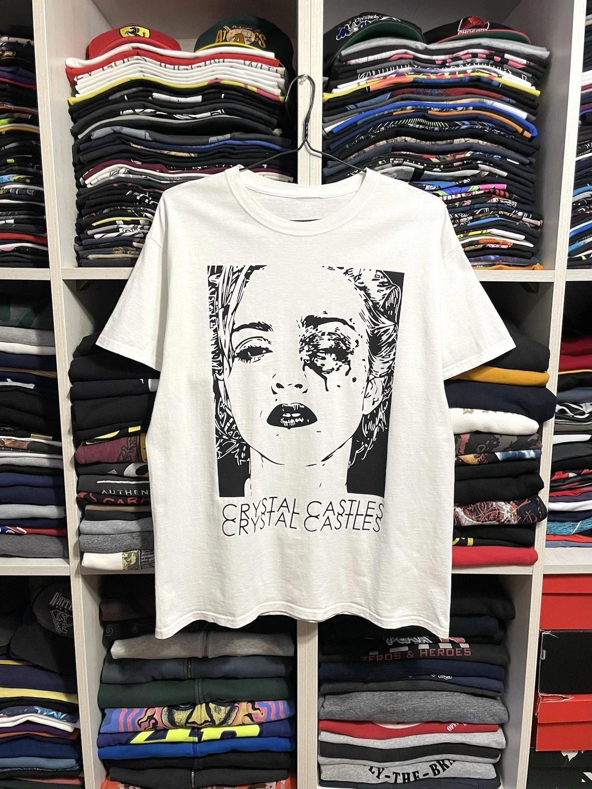 Vintage Y2K Crystal Castles Alice Practice Madonna T-Shirt Size L White L