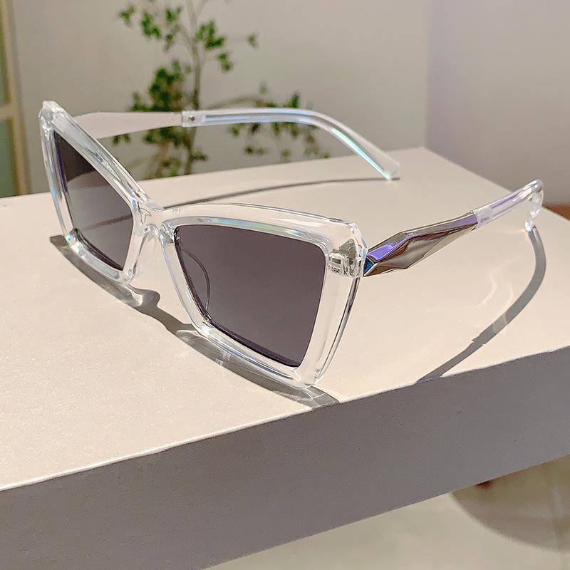 Fashion Cat Eye Women's Sunglasses Oversize Decoration Gradient Shades Outdoor Design Sun Glasses for Travelling Driving