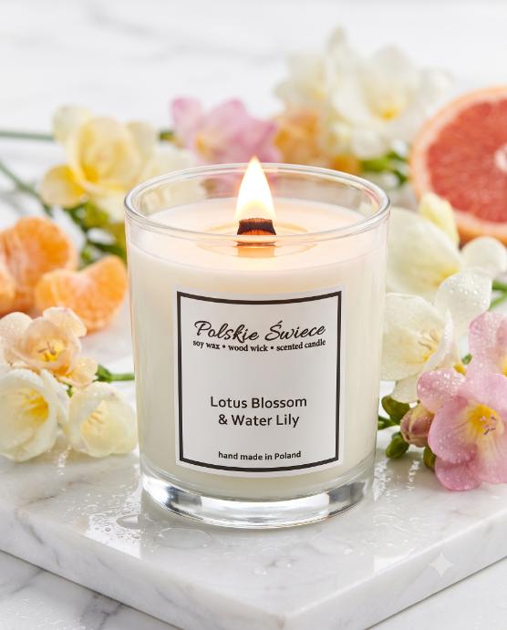 soy candle with wooden wick + LOTUS BLOSSOM & WATER LILY
