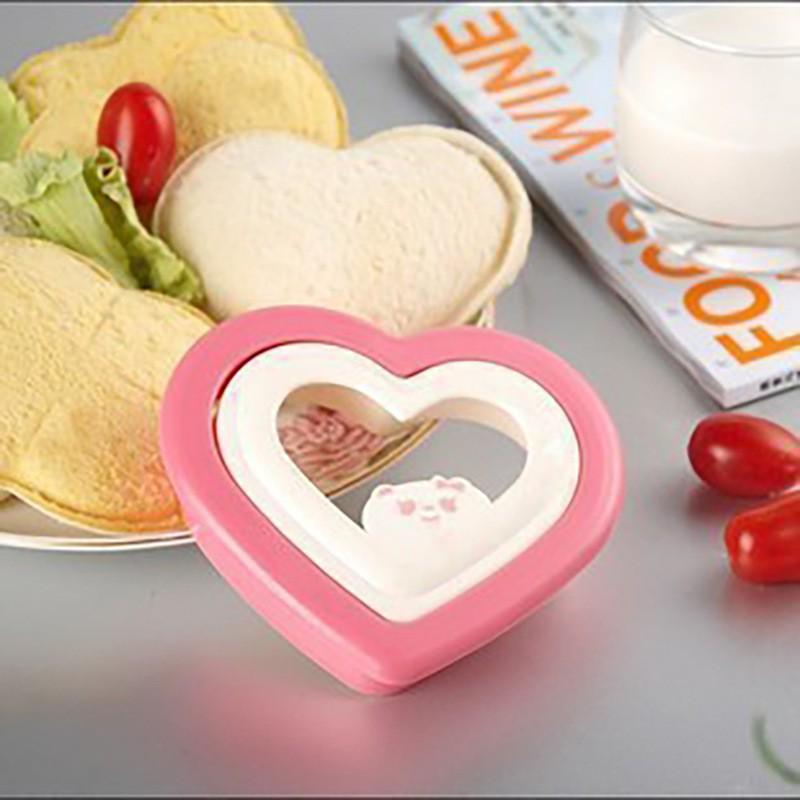 Creative Bear Sandwich Cutter: DIY Children's Cartoon Toast Mold