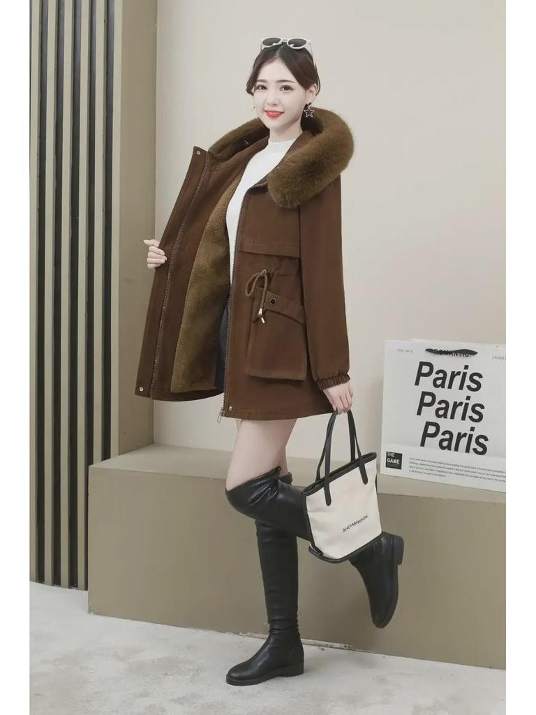 Dámský zimní sametový kabát 2024: Slim Fit, Korejský styl, Kožešinový límec, Teplý, Velká velikost, Středně dlouhý.
