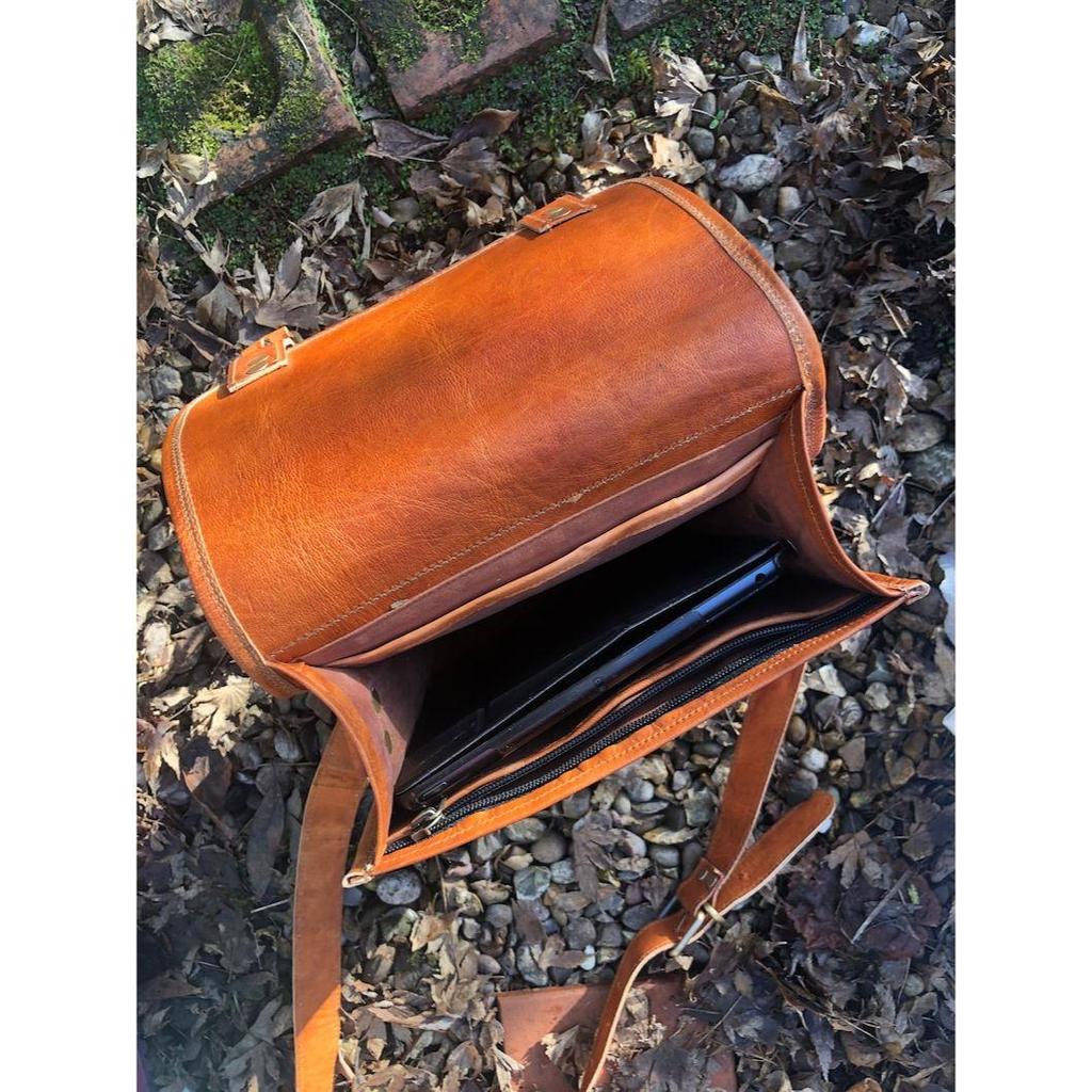 Messenger aus Leder im Vintage-Look, Satchel im Steampunk-Stil, stilvolle braune Ledertasche für ihn, Umhängetasche aus Leder für das iPad, Leder-Manbag