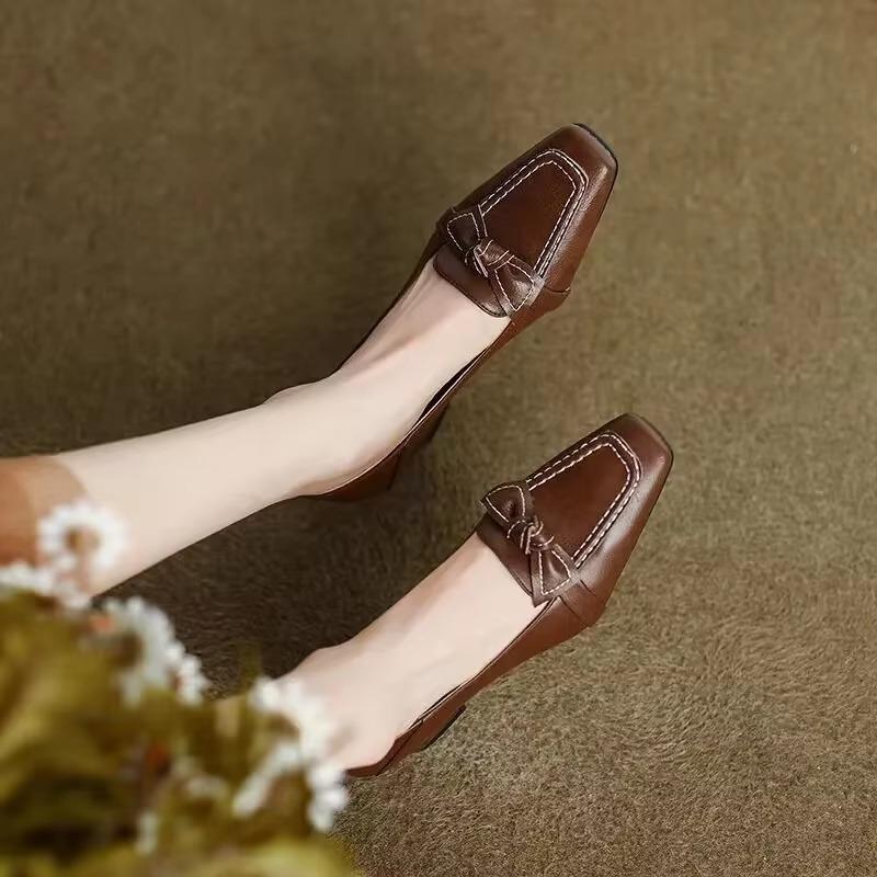 Fashion New Retro Women's Fashion Square Toe High Heels 2025 Spring and Summer Women's Butterfly Decorative Office Girl Mid-heeled Shoes