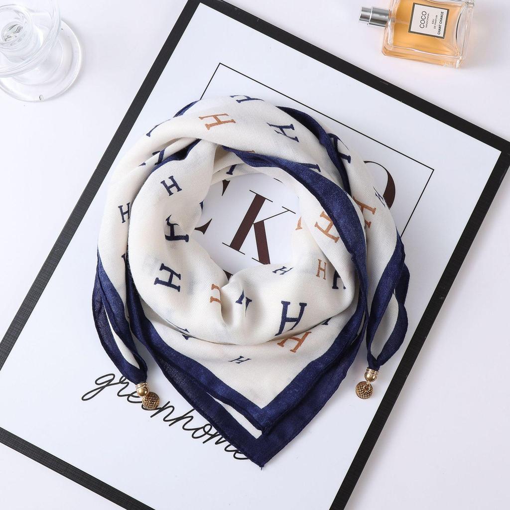 Herbst/Winter Seidenschal im Western-Stil mit koreanischem magnetischem Goldkugel-Akzent