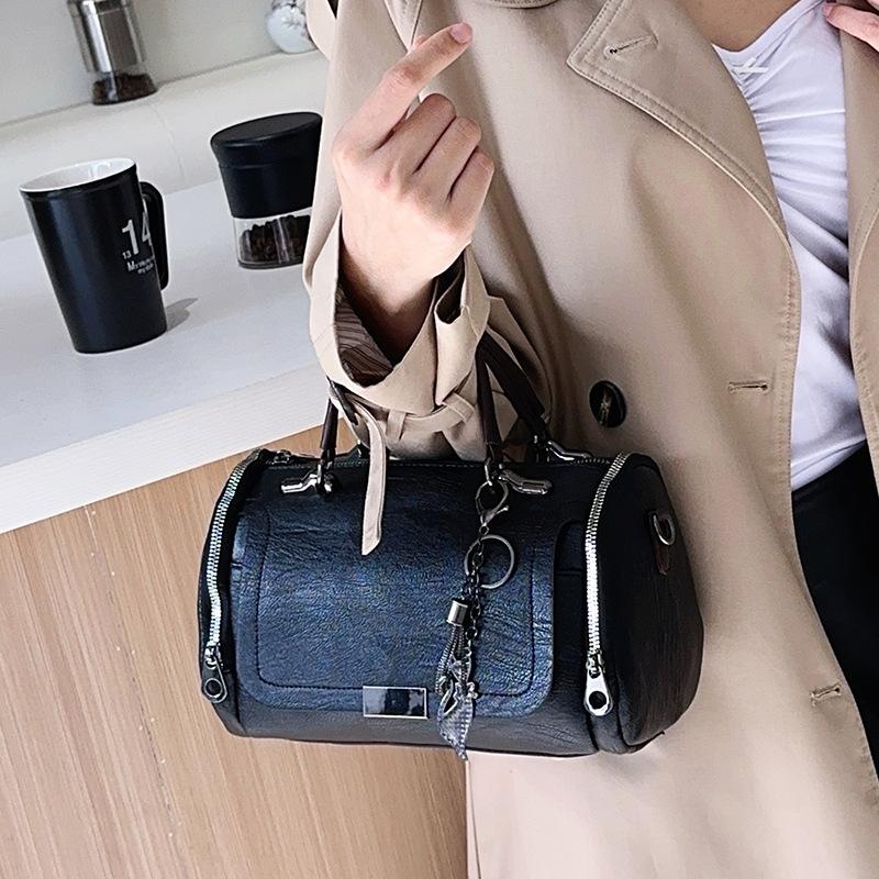 2025 Autumn and Winter New Korean Version Easy To Fit Retro Shoulder Crossbody Boston Pillow Bag Women's Handbag