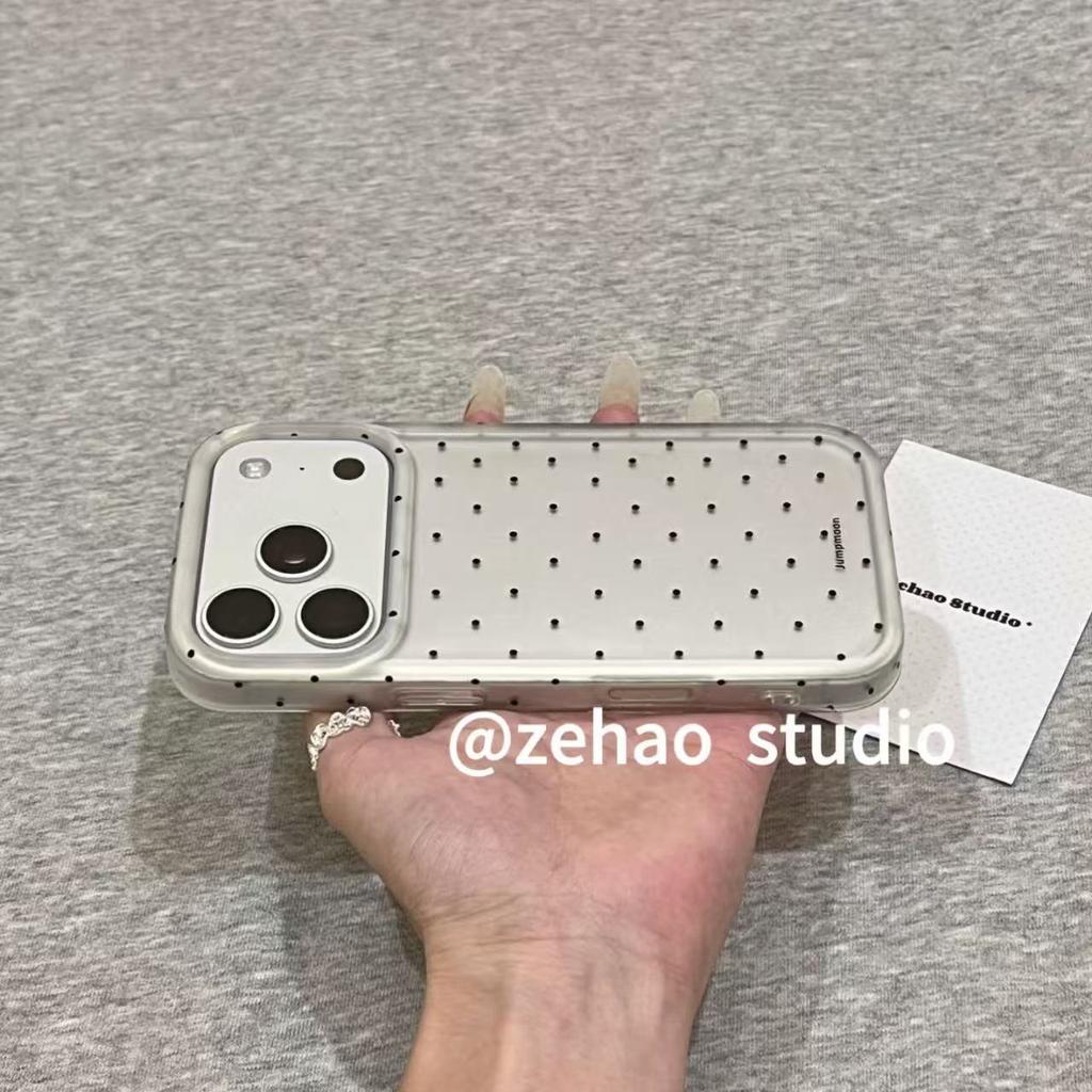 Simple Silver Bottom Full Screen Small Black Polka Dot Is Suitable for Apple 17promax Mobile Phone Case Iphone16p Protective Case
