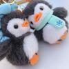 Entzückender Pinguin Plüsch Schlüsselanhänger: Süßes Winter-Schal-Accessoire & Cosplay-Anhänger