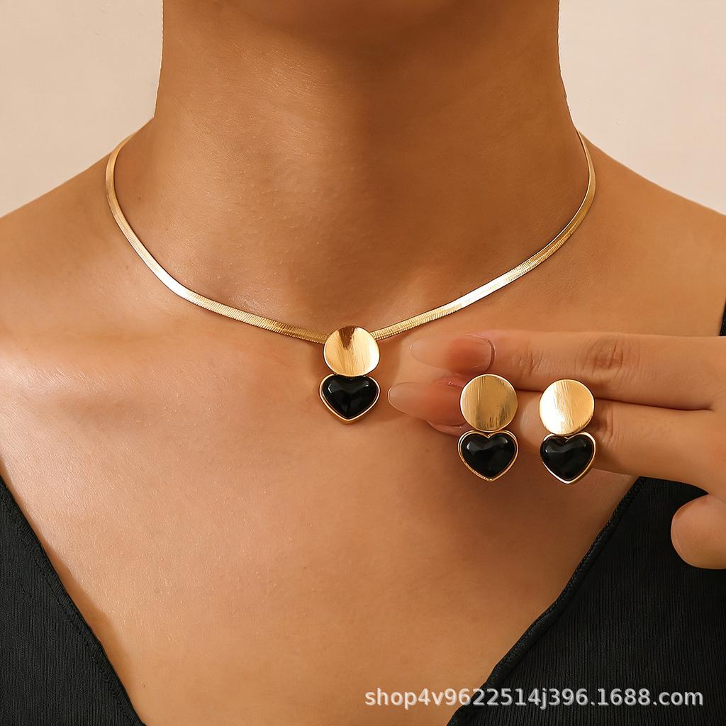 Hot-selling creative ring love shape pendant necklace women's and earrings elegant versatile jewelry set