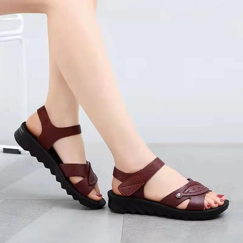 2024 Summer Hot Sale Ladies Beach Shoes Soft Non-slip Mum Sandals Waterproof Comfort Casual Shoes Platform Sandalias De Mujer