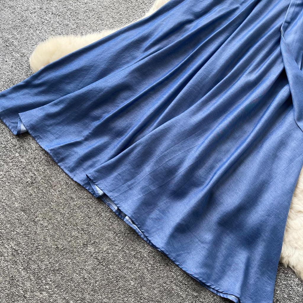 French retro V-neck metal buckle sleeveless dress for women's summer waist and thin elegant temperament long dress