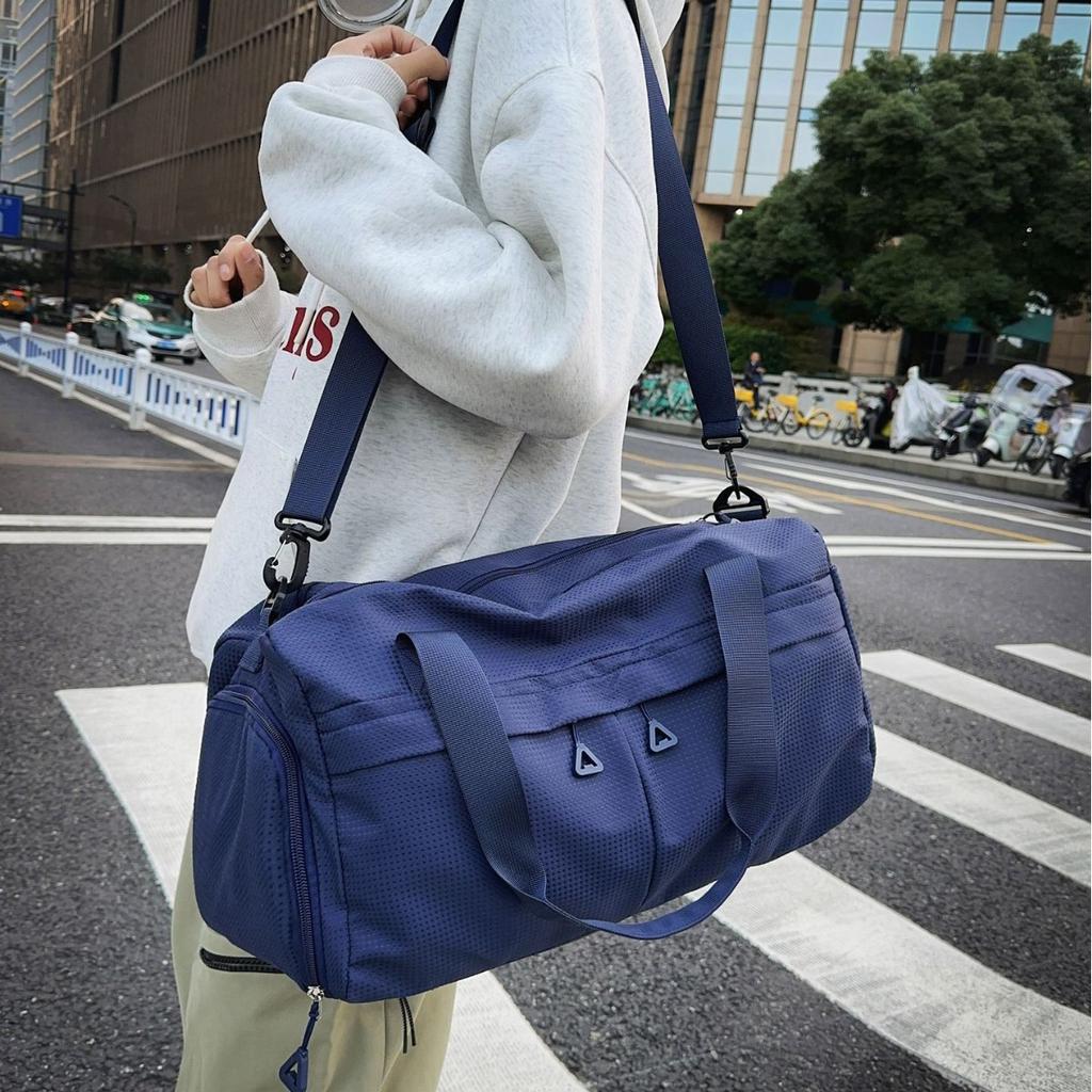 Fitness bag women's new fashionable large-capacity travel bag dry and wet separation sports bag yoga shoulder travel handbag