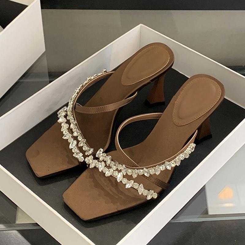 Mode Liyke Street Style Cristal Strass Soie Femmes Pantoufles Sandales Mode Bout Ouvert Talons Hauts Fins Stripper Fête Diapositives Chaussures