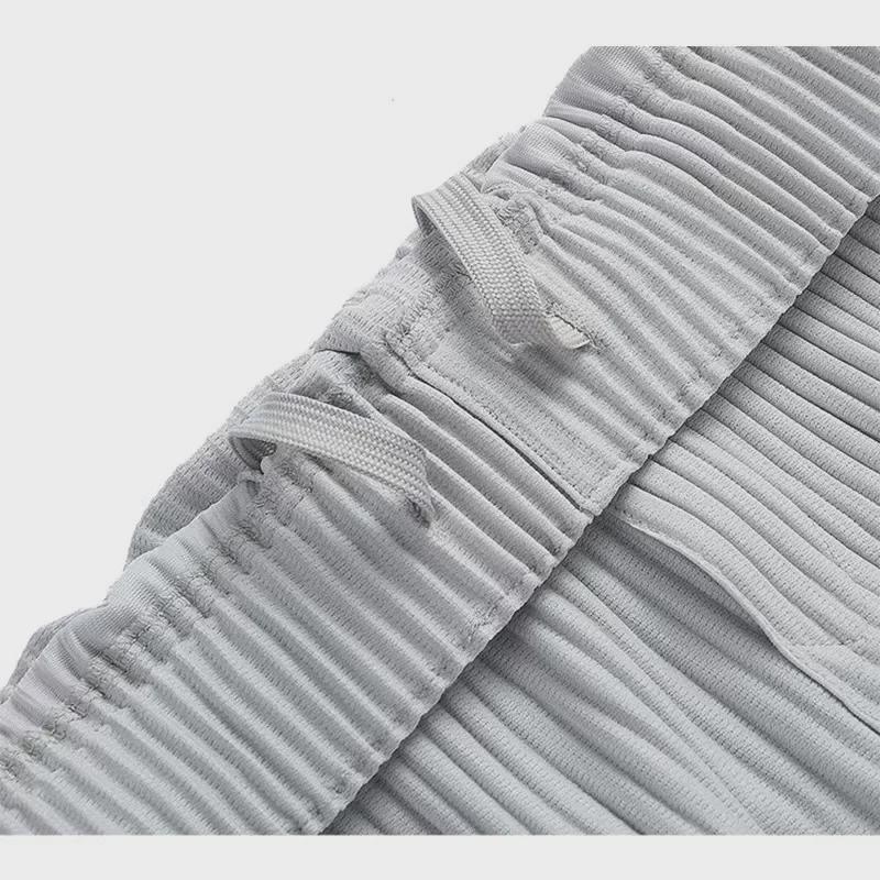 Miyake Men's Pleated Summer Loose-Fit Nine-Point Carrot Pants with Elastic Waist in Japanese Style - JF149.