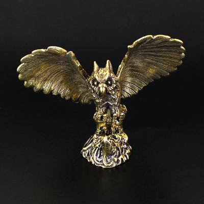 Figurka Sowy z Mosiądzu Miniaturowa Herbatka dla Zwierząt Rzemiosło Akcesoria do Breloka Mała Ozdoba na Biurko Zwierzę Dekoracja Domu