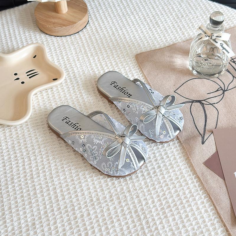 Summer New Kids Slippers for Girls Anti-slippery Sole Toddler Beach Shoes with Embroidered Floral Bowknot Princess Vacation Wear