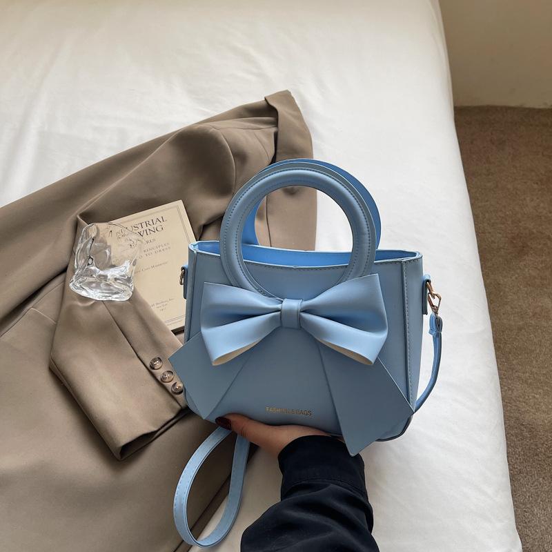 Simple Commuter Women's Bag 2025 New Trendy High-quality Texture Retro Bow Portable Shoulder Messenger Bag