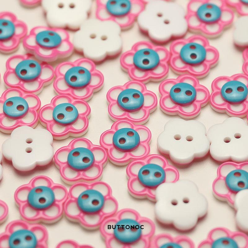 5Pcs Two Eyes Plum Blossom Resin Buttons Girls Style Shirt Buttons Versatile Knitted Cardigan Dress Decorative Buttons