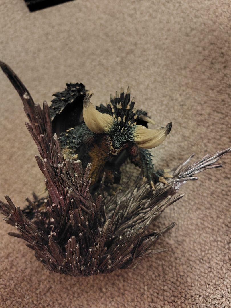 

[USED] Nergigante Figure Monster Hunter World Collector s Edition