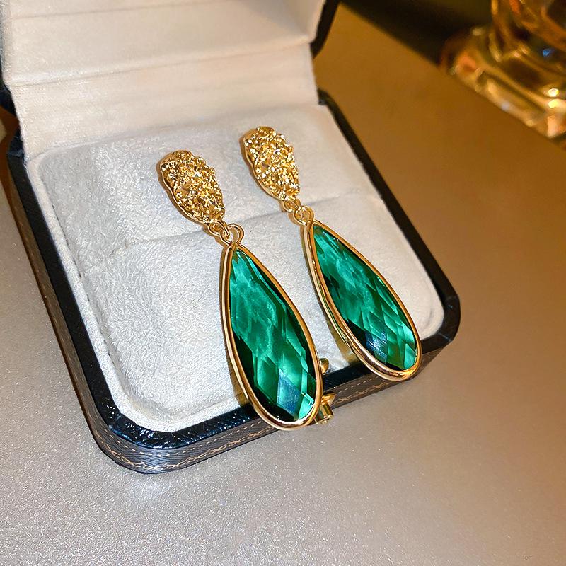 Vintage French-Style Silver Needle Earrings - Women's Elegant Studs with Retro Court Charm