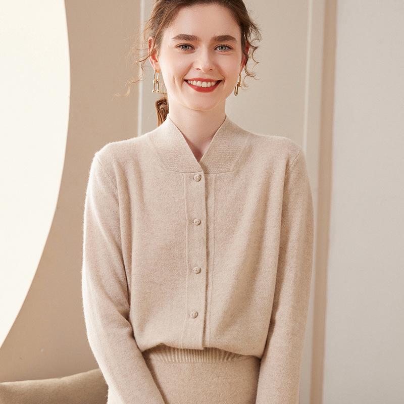 Women's Hand-Knitted Cashmere Cardigan, Short Stand Collar, Loose Fit, Big Red, Autumn/Winter Sweater.