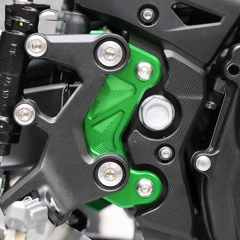Kawasaki Ninja 400/Z400 Adjustable Rearset Footpeg Bracket
