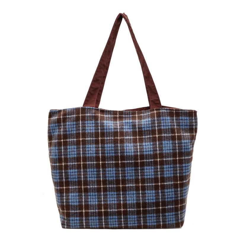 2025 New Trend Autumn and Winter Fashion Plaid Large-capacity Shoulder Bag Korean Version Versatile Retro Commuter Messenger Bag