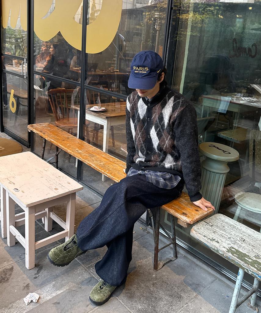 Cuznello Classic Argyle Cardigan_Black