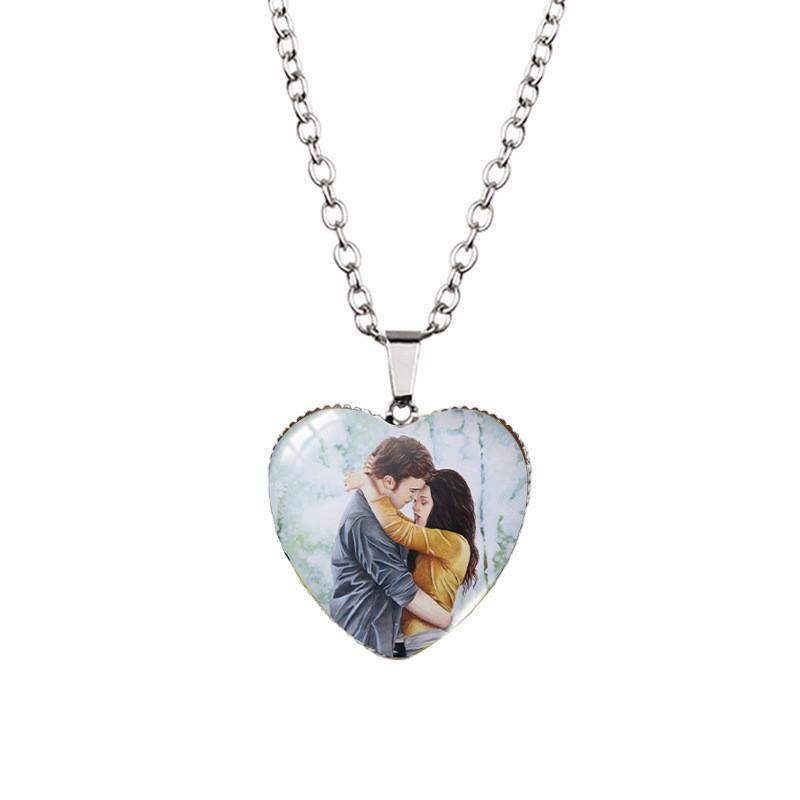 Stunning 2023 Twilight Saga Theme Heart Pendant Necklace With Unique Gemstone Design