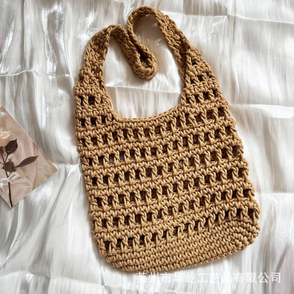 Korean hollow large-capacity straw woven bag new simple light luxury versatile seaside vacation beach shoulder bag