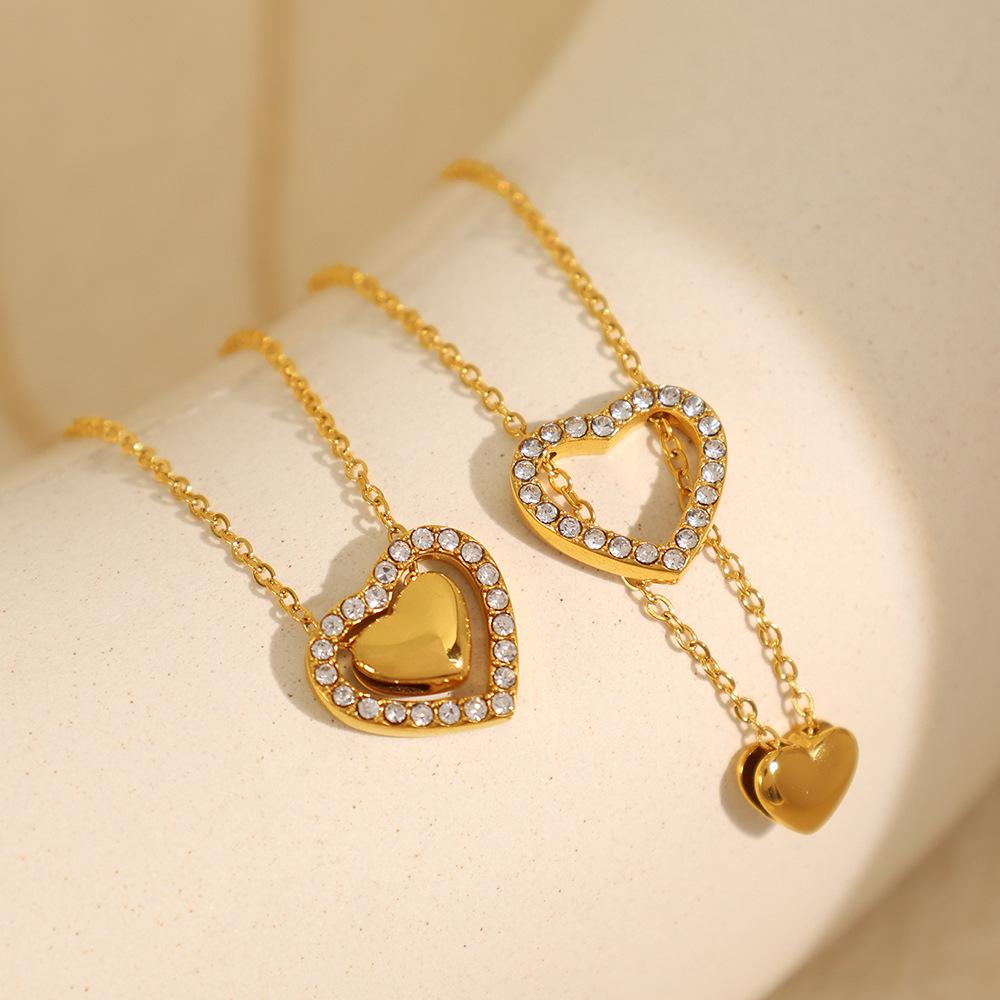 Versatile Peach Heart Necklace, Gold Design Love, Titanium Steel Premium Non-fading Diamond-encrusted Collarbone Chain