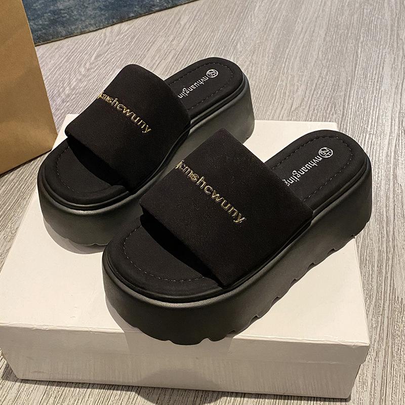 thick-soled one-word slippers for women to wear spring and summer new small casual sandals muffin heightening sandals