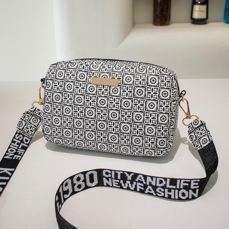 Women's Bag New Camera Bag Niche Ribbon Crossbody Camera Bag Casual Simple Small Square Bag Gift Bag