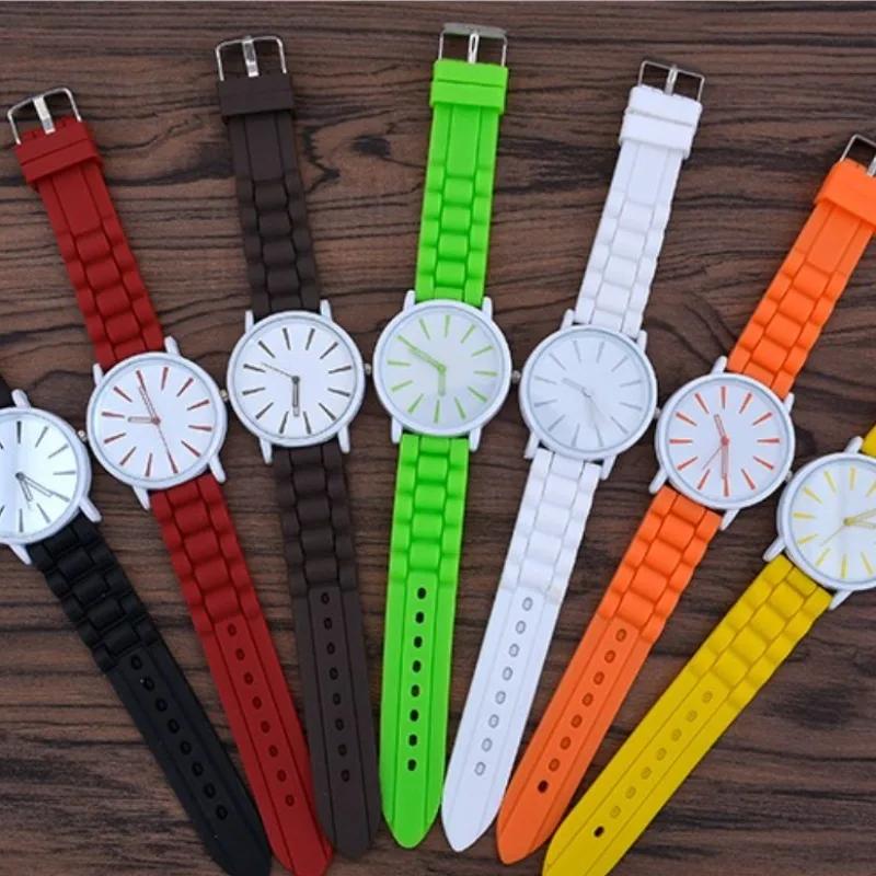 Orologio da Donna Moda Semplice Design Matita Orologi Digitali al Quarzo Casual Gelatina Multicolore Silicone Orologio da Donna Orologio da Polso da Vestito