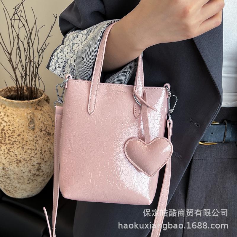 High-end Small Bag Women's 2025 New Fashion Versatile Messenger Bag Summer Popular Handbag Bucket Bag