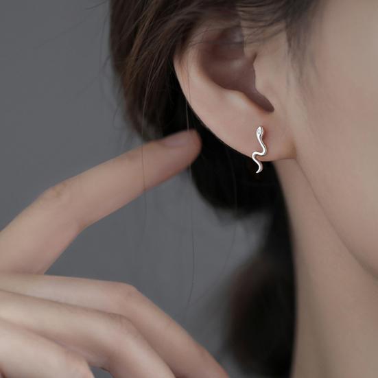 1 Pair Ear Studs Temperament Minimalist Shiny Cubic Zirconia Inlaid Geometric Dress Up Gift Women Snake Stud Earrings Cartilage Piercing Jewelry