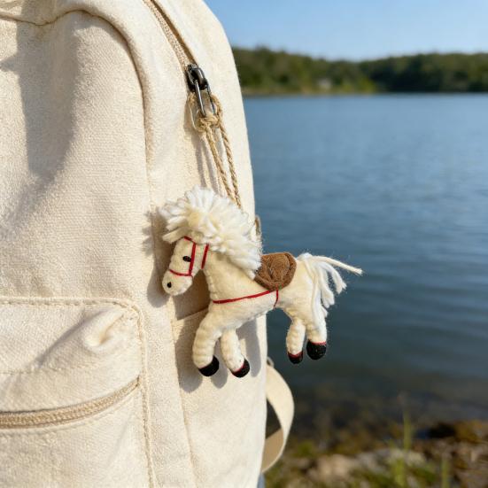 Vintage Handgjord Filt Häst Prydnad Kinesiska Nyåret Ull Djur Berlock för Träd Hem Bil Ryggsäck Dekor