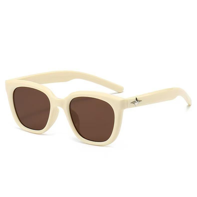 Women s European American Style Metal Frame Sunglasses with Star Leg Design
