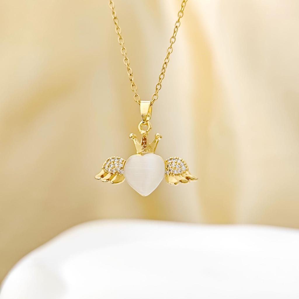 Heart-Shaped Cat's Eye Titanium Steel Necklace: Simple Wing Collarbone Chain with Crown Pendant
