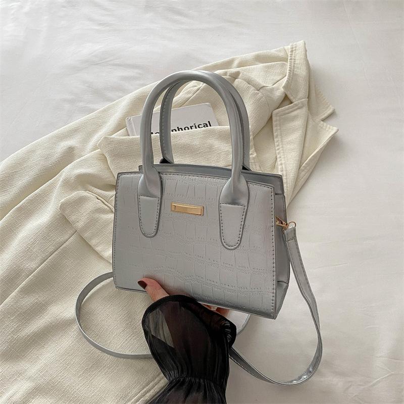 New Niche Design Personalized Trendy One-shoulder Crossbody Bag Niche Design Beautiful Casual Handbag Small Square Bag