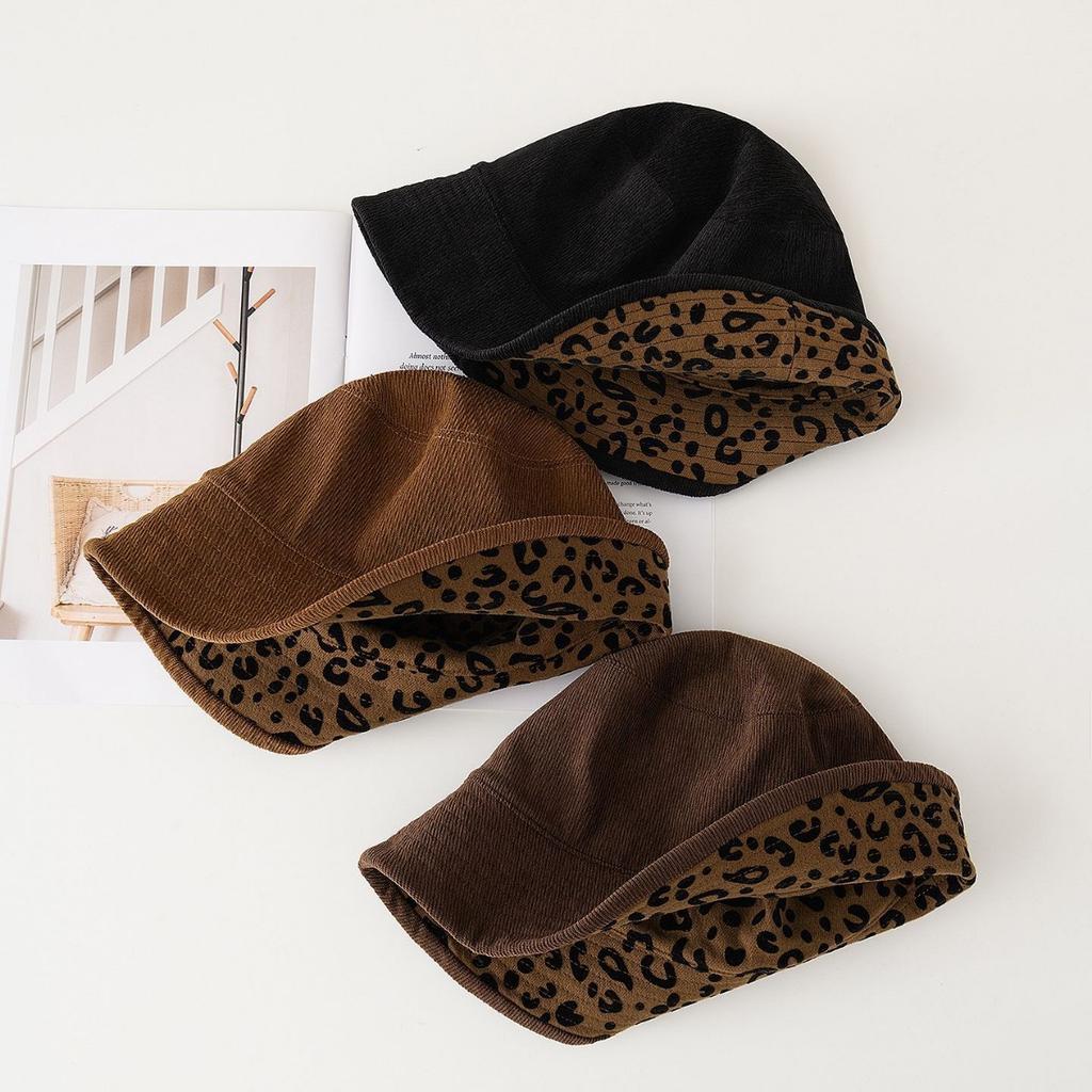 New Double sided Leopard Print Fisherman's Hat for Autumn and Winter Is Warm Elegant and Stylish The Foldable Basin Hat Is A Japanese Style Top Hat