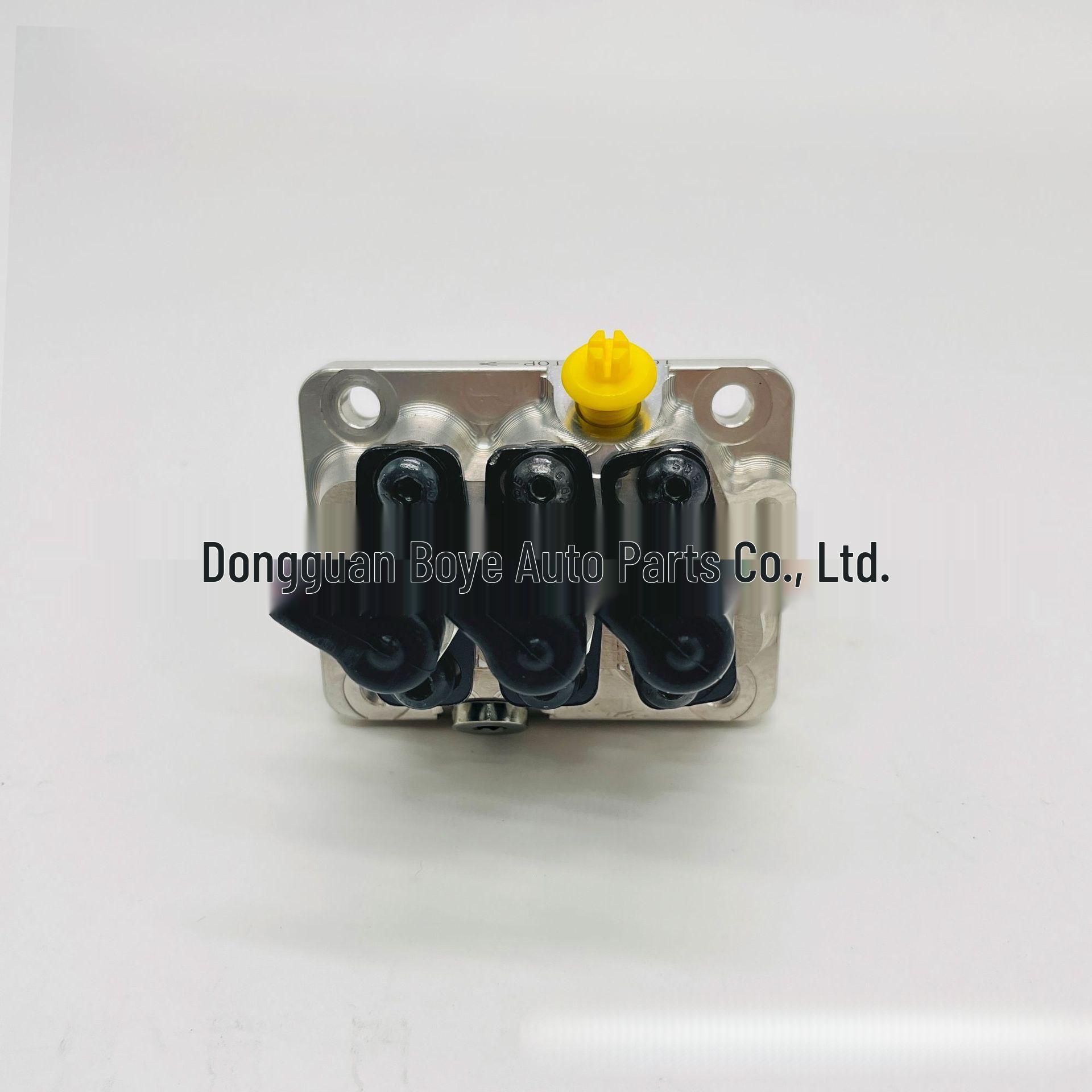 Pump Head 16027-51011/104206-3030 for D1005 Engine 13×10×9 cm