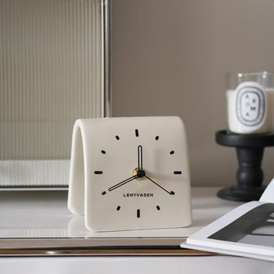 Creative Ceramic Desk Clock Simple Design Quartz Movement Quiet Mute Clock for Bedside Living Room Countertop Home Decor