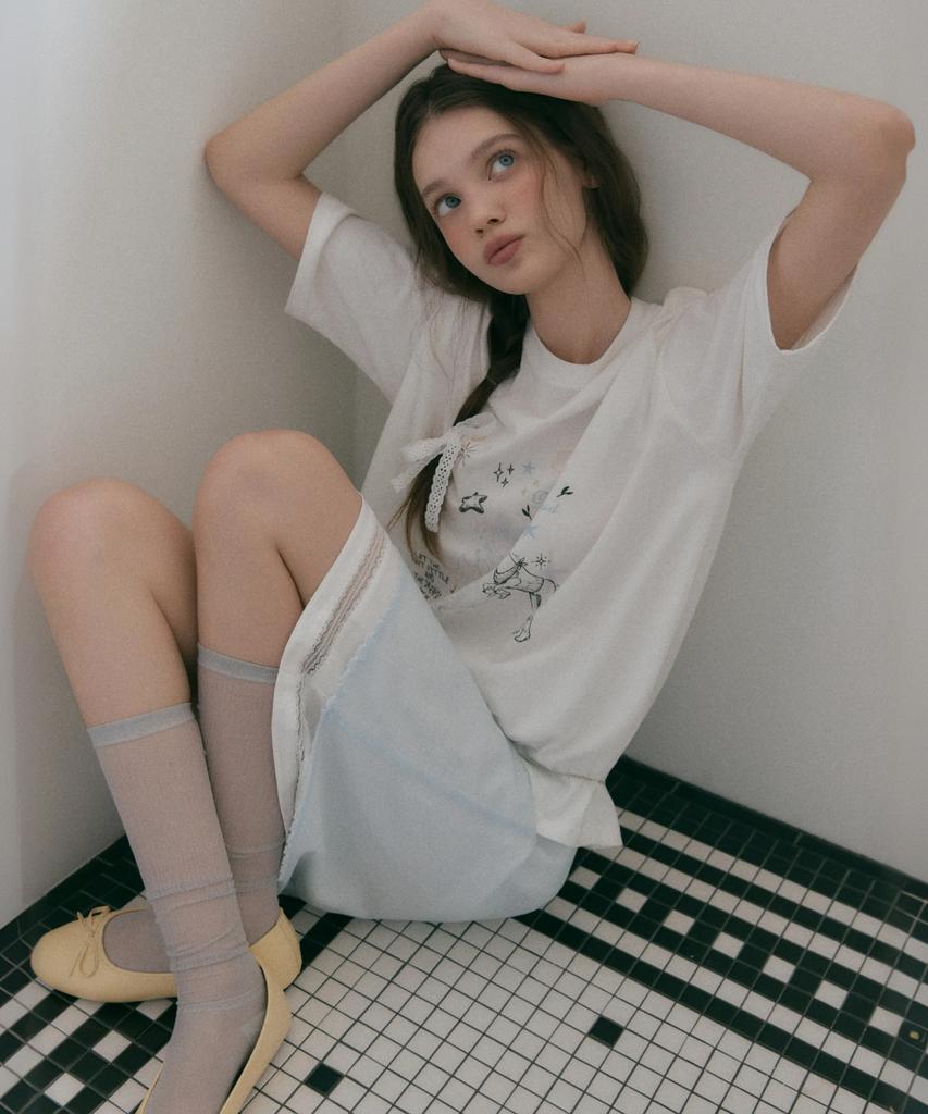 ROEM [Roem X Eunchae] Loose Fit Drawing T-Shirt Rmhwg26Yt1