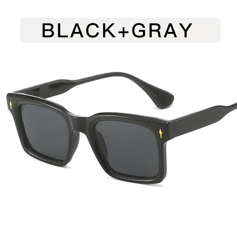 Vintage Retro Style Women's Sun Glasses Rivets Decoration Square Shape Sunglasess Women Driving Hiking Men Sunglass