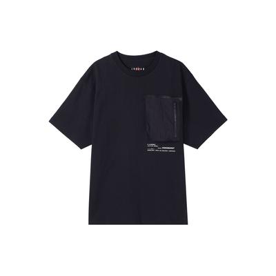 23 Konstrukcinis vientisas kišeninis apvalios apykaklės laisvalaikio trumpomis rankovėmis marškinėliai Vyriški viršutiniai drabužiai Juodi DM1389-010